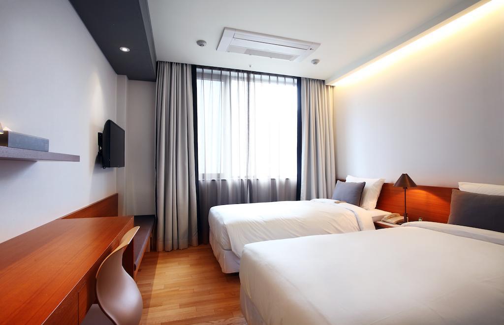 Seoul Hotel Shinshin Myeongdong Room photo